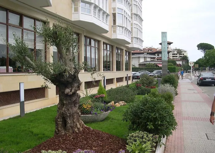 Rocas Playa Hotel Castro Urdiales