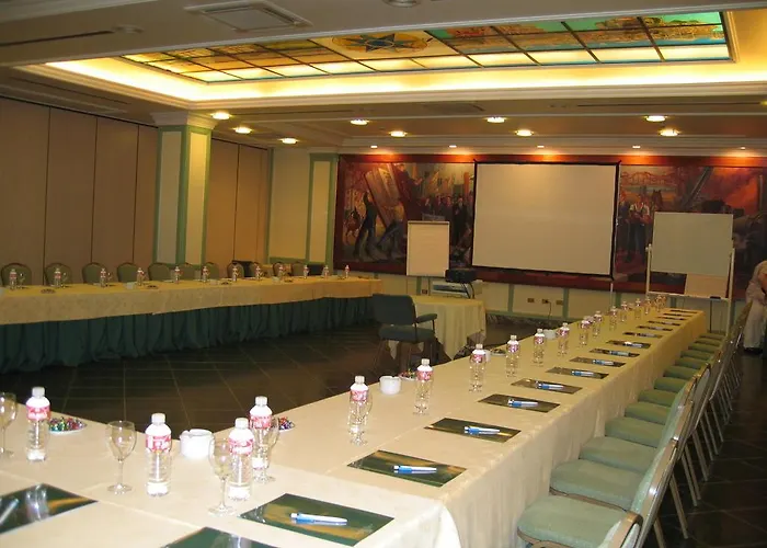 Rocas Playa فندق كاسترو أورديالس