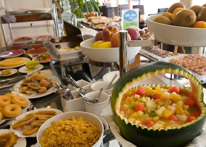 Rocas Playa Hotel 4*