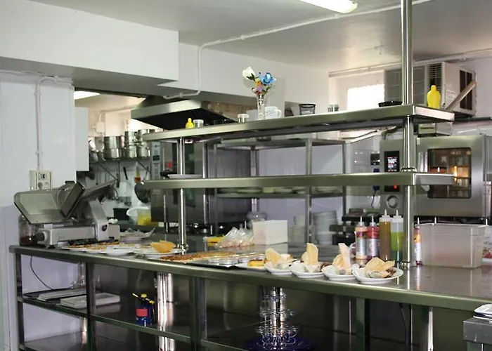 فندق Rocas Playa كاسترو أورديالس