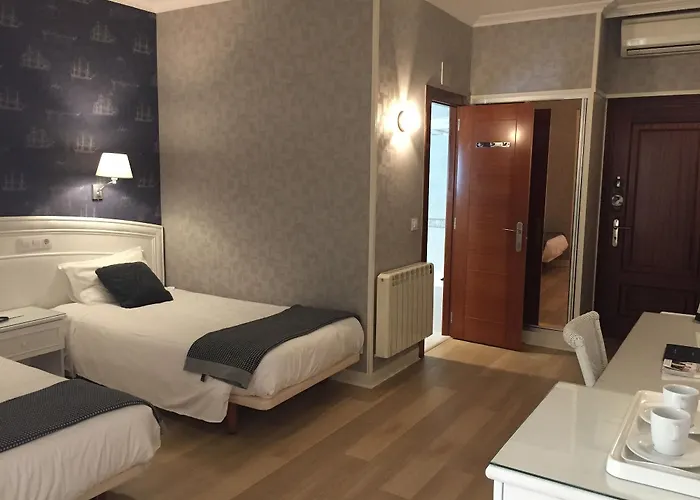 Rocas Playa 4* كاسترو أورديالس